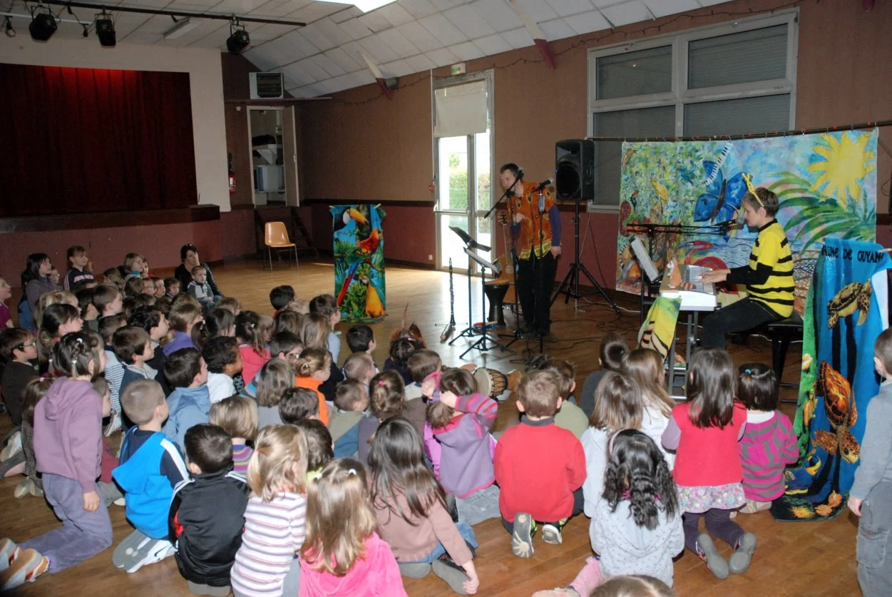 Spectacle musical pour enfants - Le duo Cyr & Sève - représentation Représentation spectacle avec jeunes enfants